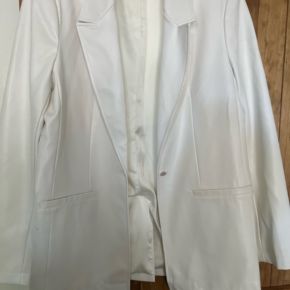 STAUD vegan leather white blazer never worn - Picture 4 of 6
